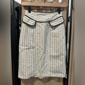 Beautiful Nanette Lepore pencil Skirt.